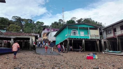 poor houses in panama with metal roofs|poverty in panama coast.